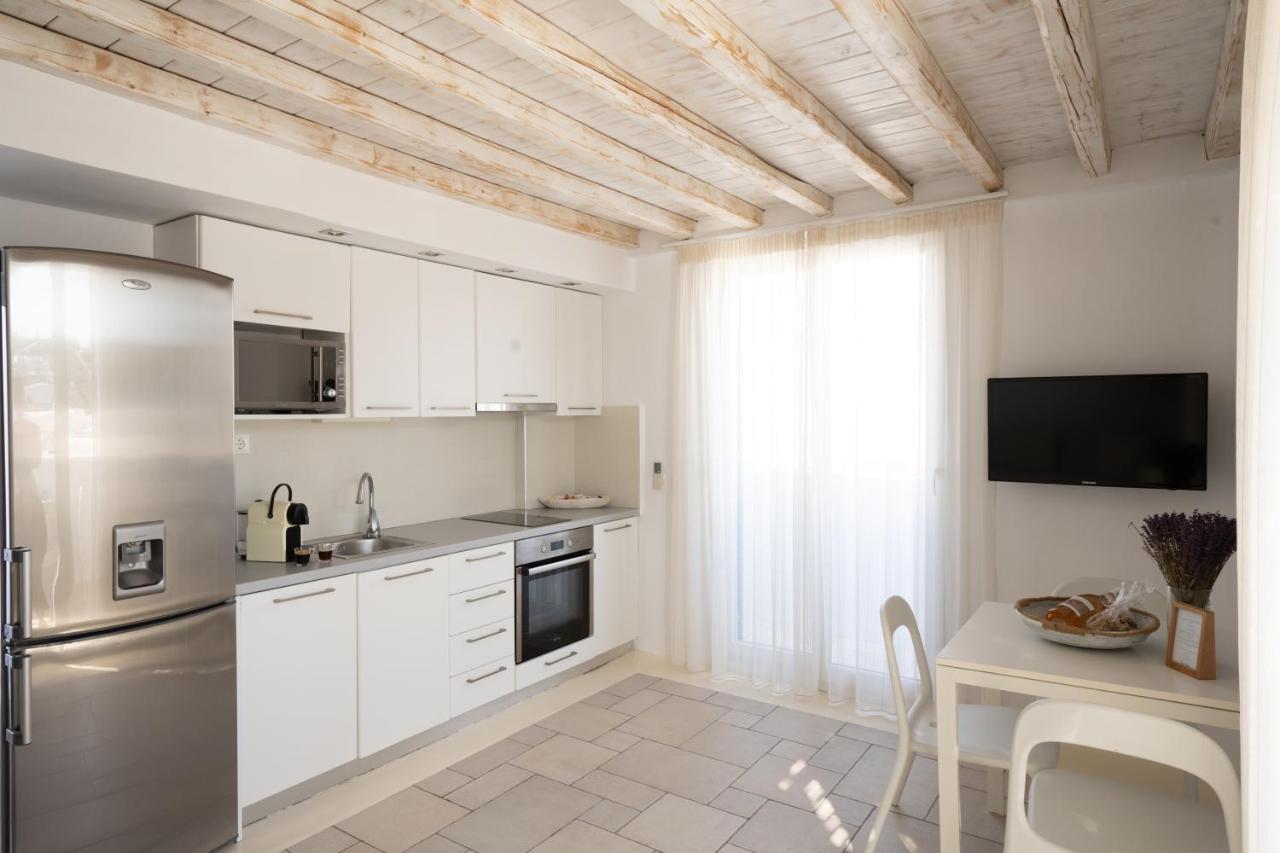 Blue, White And Grey Suites Ornos (Mykonos) Exterior foto
