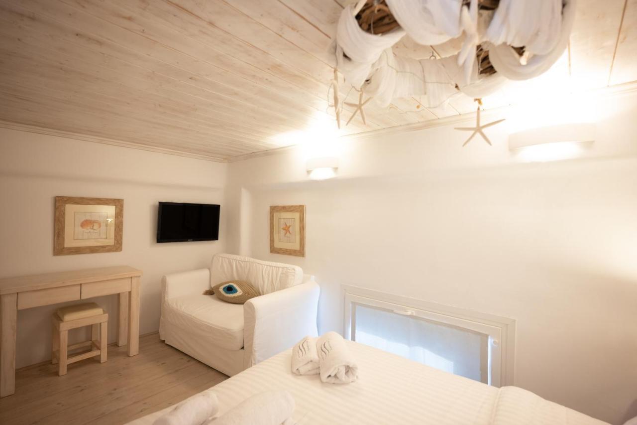 Blue, White And Grey Suites Ornos (Mykonos) Exterior foto